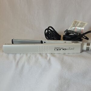 Jilbere Nano Silver Flat Iron